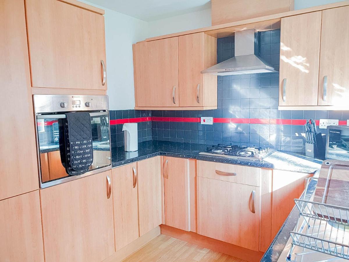 Airport Lounge - 3 Bed - 6 Persons * Manchester