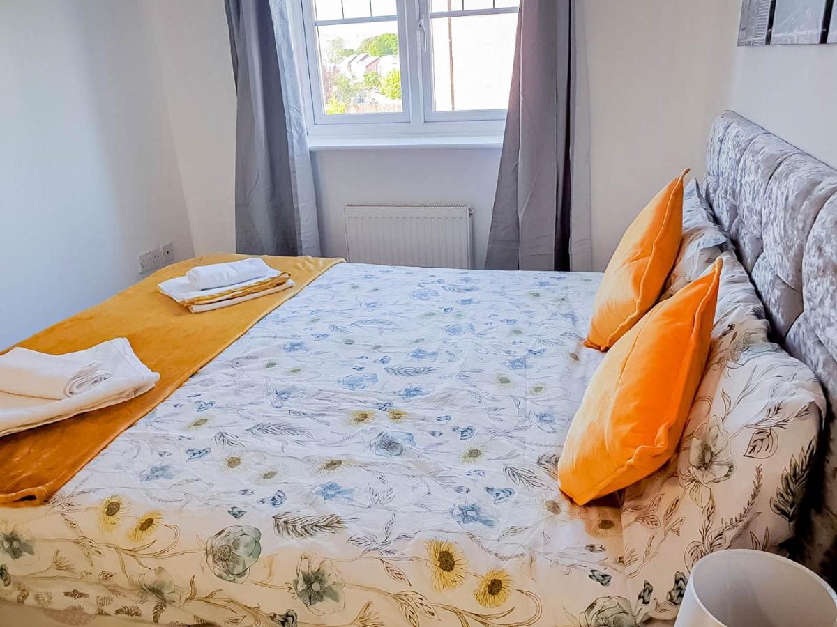 Airport Lounge - 3 Bed - 6 Persons Апартаменты Манчестер